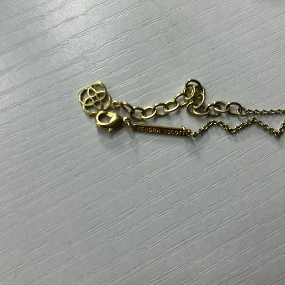 Kendra Scott Elisa necklace - Picture 2 of 2